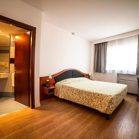 Hotel Donizetti Лаллио Экстерьер фото