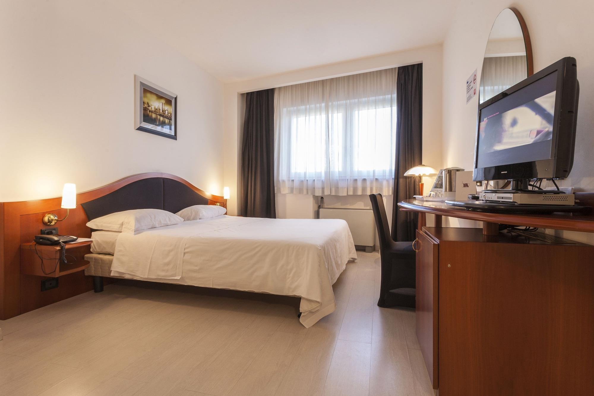 Hotel Donizetti Лаллио Экстерьер фото