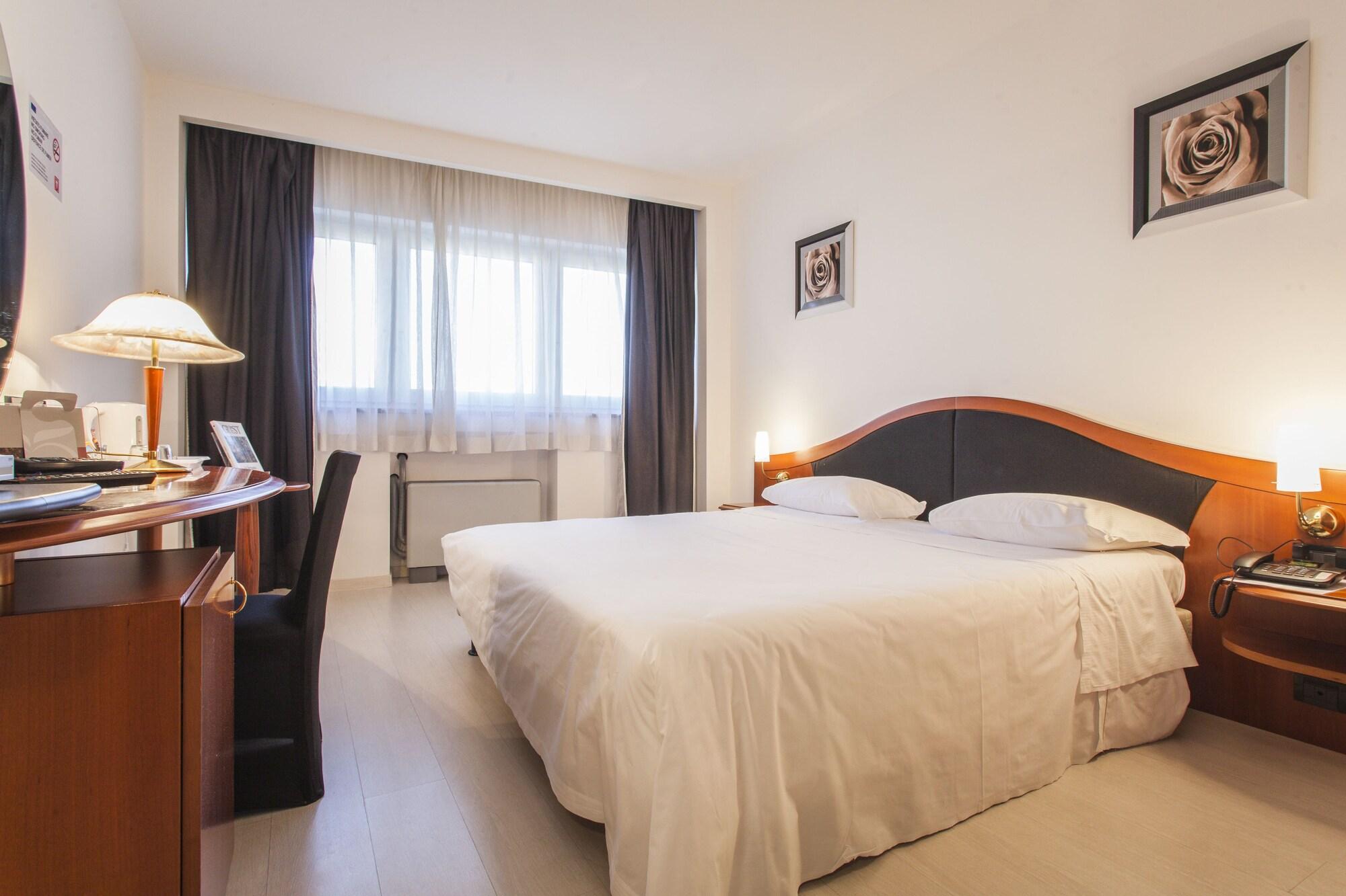 Hotel Donizetti Лаллио Экстерьер фото