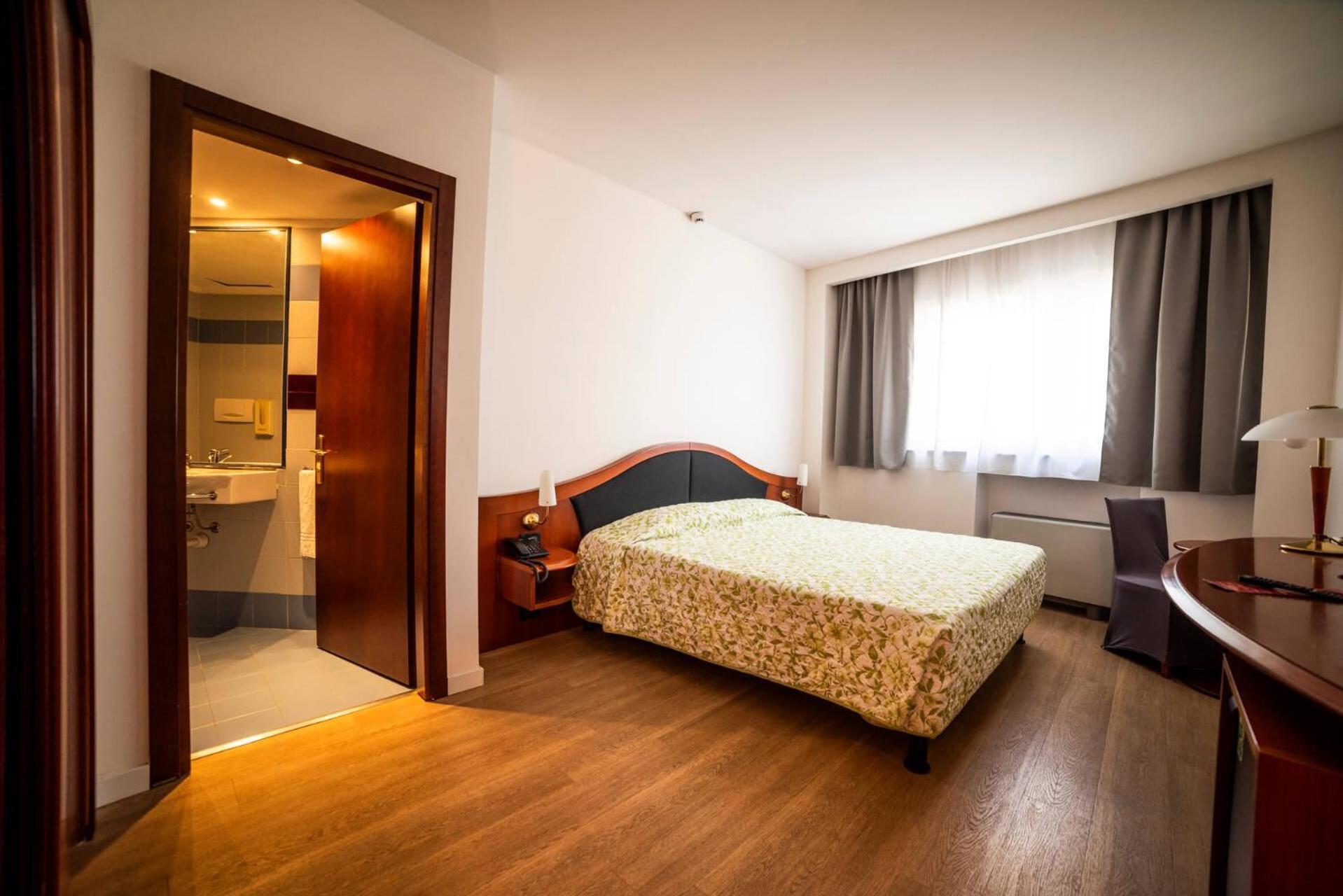 Hotel Donizetti Лаллио Экстерьер фото